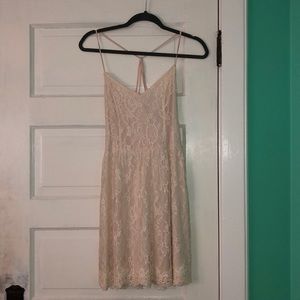 Abercrombie & Fitch: Cream colored Lacy Dress